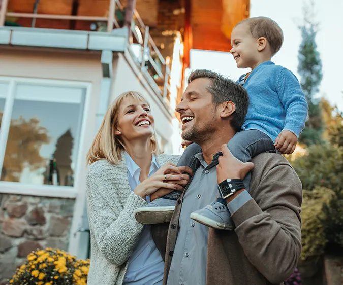 Et en combinant les deux, vous épargnez en toute sérénité tout en étant protégé et profitez d’une solution complète et évolutive