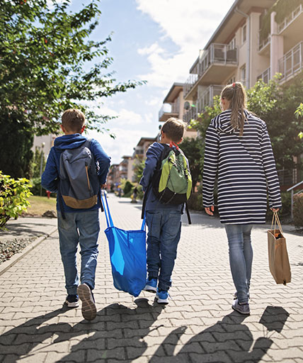 J’aide mes enfants à prendre leurs marques