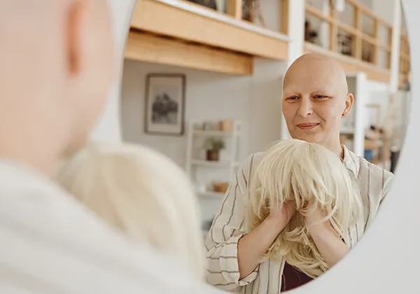100 % Santé : prise en charge des prothèses capillaires de Classe II
