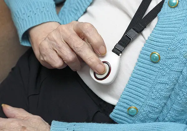 Les gestes de prévention pour protéger les seniors des accidents domestiques