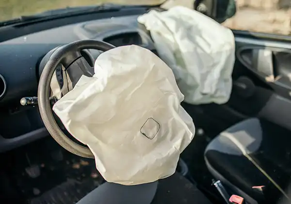 Airbags Takata Défectueux : ce qu’il faut savoir pour votre sécurité