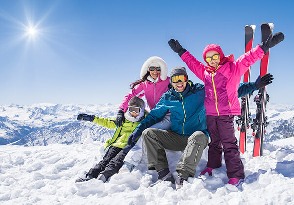 Vacances d’hiver : conseils et assurances pour préparer votre séjour à la montagne